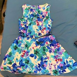 Floral Signature Darby dress size 10 petite